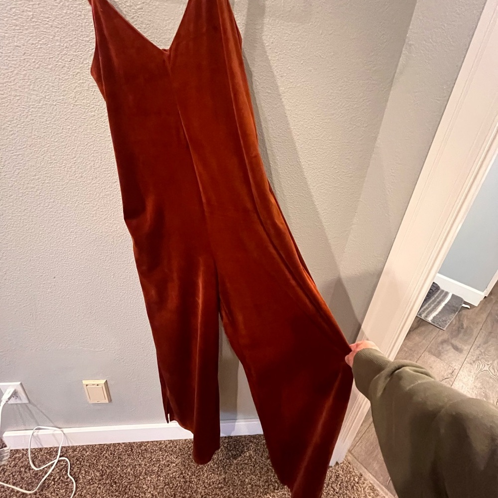 DRA Los Angeles Jumpsuit, XS, worn once - perfect for the holidays!!